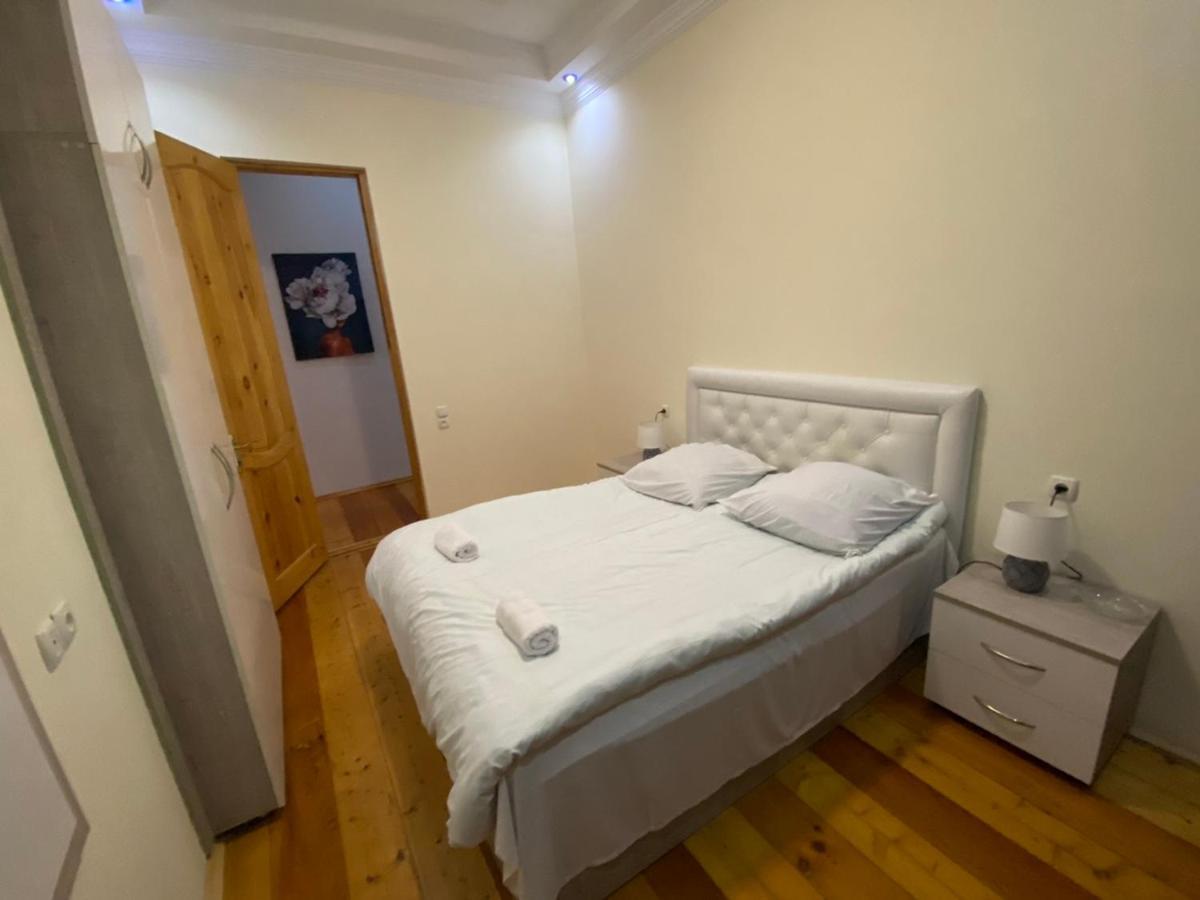 Guesthouse Luka Koetaisi Buitenkant foto