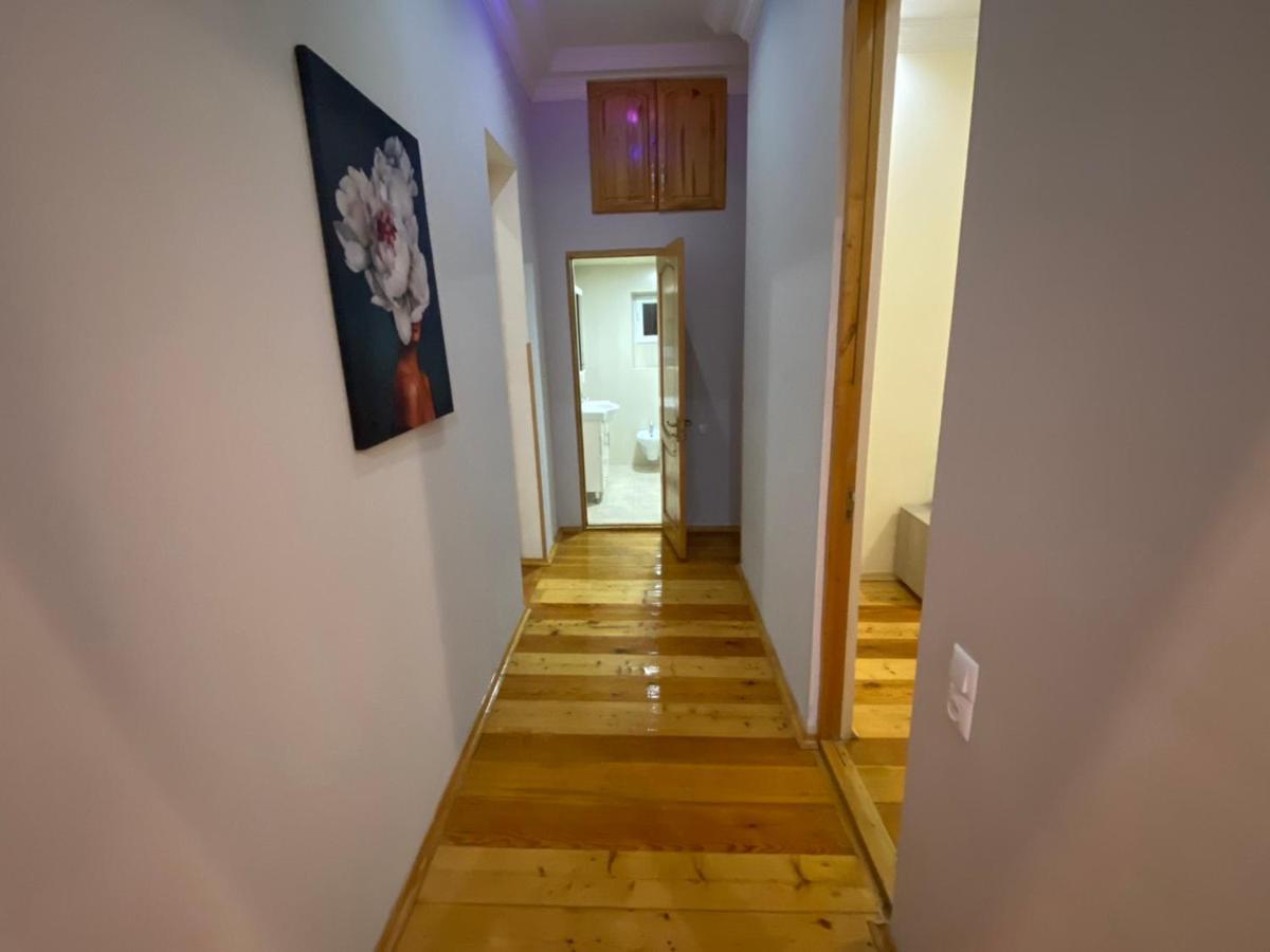Guesthouse Luka Koetaisi Buitenkant foto