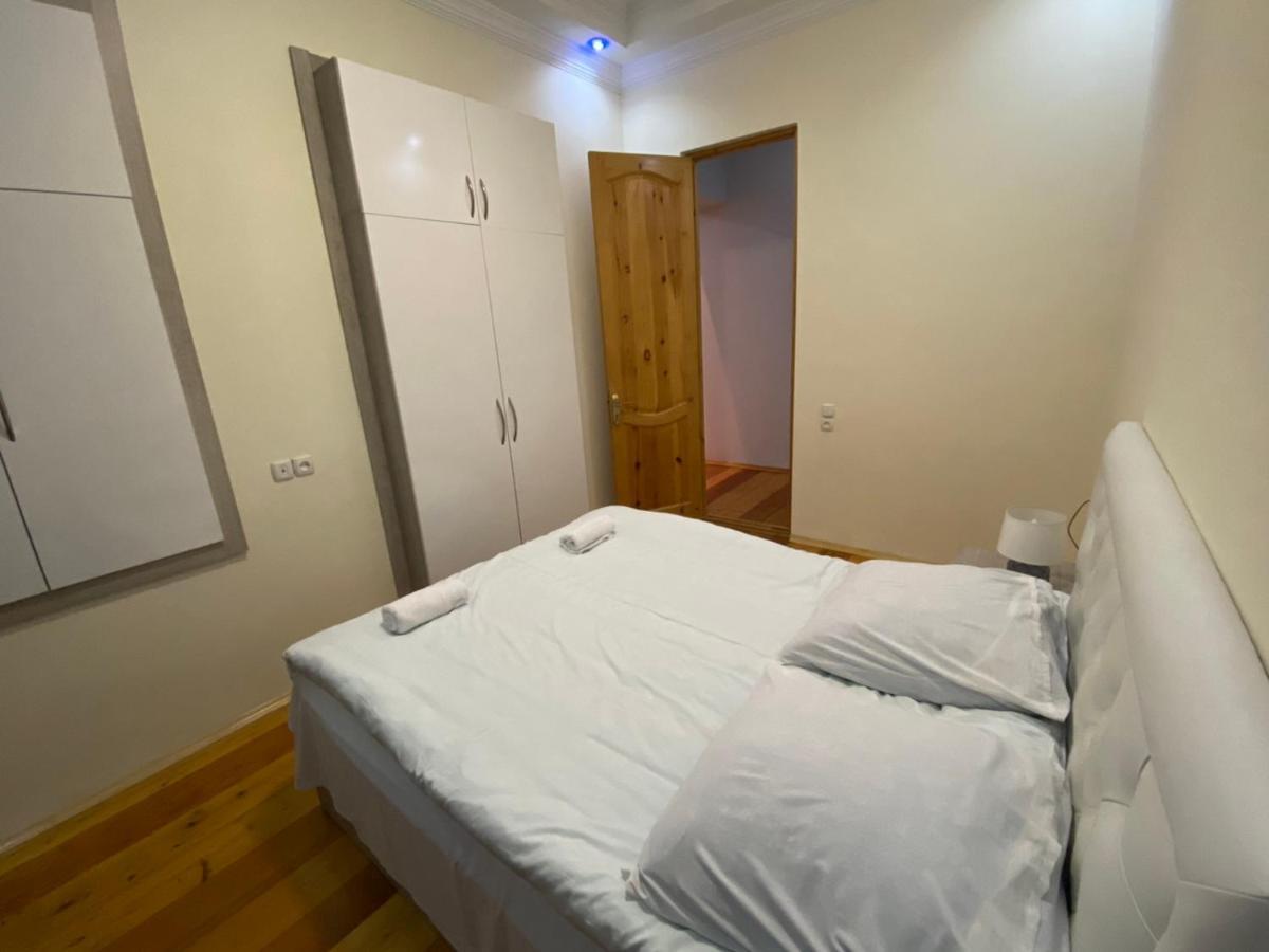 Guesthouse Luka Koetaisi Buitenkant foto