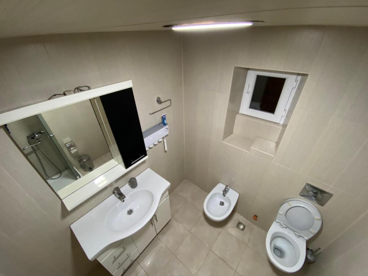 Guesthouse Luka Koetaisi Buitenkant foto